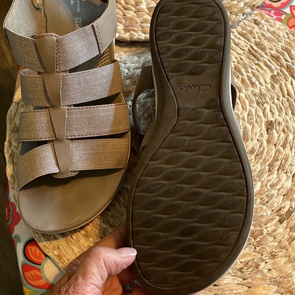 Sandals - Picture 7 of 8